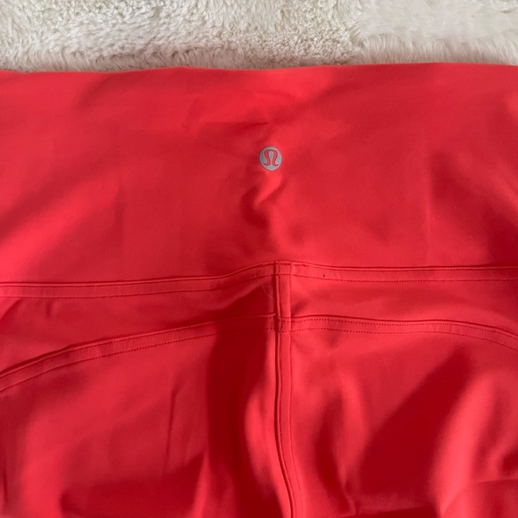 Lululemon Mastered Motion HR 28” - Picture 2 of 5